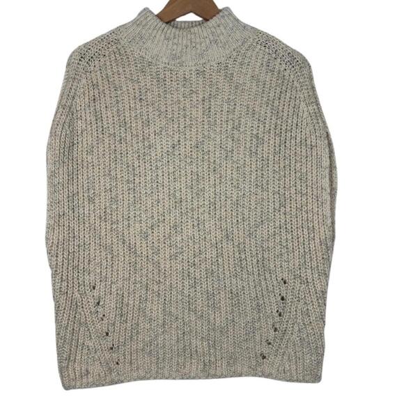 GAP Oatmeal Beige Short Sleeve Turtleneck Knit Sweater Size: Medium - Picture 1 of 7
